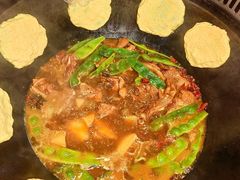 -哈尔滨烧烤·山河村铁锅炖(交大店)