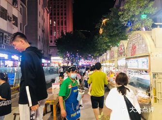 网红打卡地延安二道gai