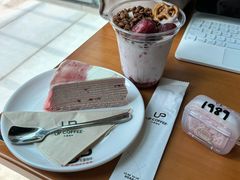 -西西弗书店&矢量咖啡(凯德晶萃广场店)