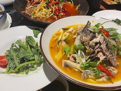 -吴越荣记苏州菜·松鼠桂鱼100%活鱼现做(斜塘老街店)