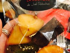 -Salon de The de Joel Robuchon(外滩18号店)