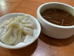 -莱莱小笼·乔艾
