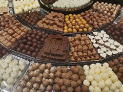 -Laderach 莱德拉(上海环贸iapm店)