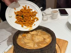 石锅海胆豆腐-品海楼·大连海胆锅贴馆(东港店)
