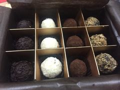 巧克力礼盒（12粒装）-布歌东京(金融街购物中心店)