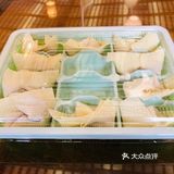 三鲜馄饨和小笼包一直是最具无锡特色的小吃