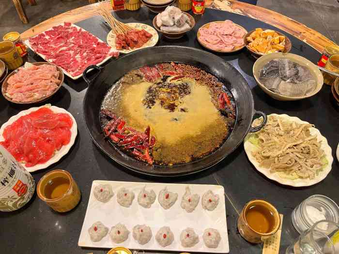 土碗老火锅(北山家园店)-"图画里龙不吟虎不啸,小小书童可笑可笑 -.