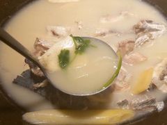 -咕嘟草帽鱼·牛奶一样的鲜鱼汤(包河万达广场创始店)