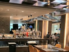 -BLU 全日制餐厅(上海安曼纳卓悦酒店)