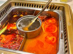 鲜炖番茄鸳鸯锅-雾都渣渣火锅(南城智汇城店)