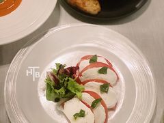 意式水牛奶酪配鲜番茄-Ponte 意大利餐厅