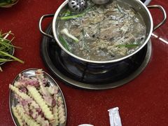 -老石黑山羊毛驴肉火锅(金凯广场店)