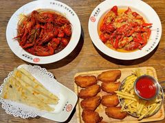 -叶派龙虾•招牌香辣蟹·海鲜(中海国际店)