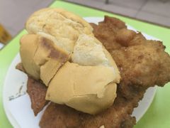 猪扒包-胜利茶餐室