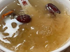 冰糖银耳莲子羹-诚兴泰蟹黄灌汤包(六年匠心传承-黄土岭店)