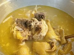 -禄婶鸡煲·打边炉