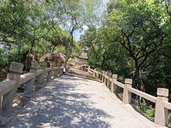 -灵岩山风景区