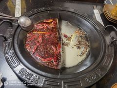 -宽板凳老灶火锅(簋街店)