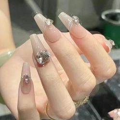 -苏彩·皮肤管理美甲美睫