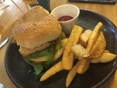 -HELLO 27 意面·沙拉·帕尼尼