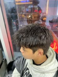 -藤野造型烫染·漂发
