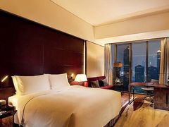 -广州天河希尔顿酒店