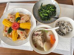 -鲸励母婴月嫂(望京店)