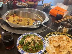 -重庆风光老灶火锅城(同德广场店)