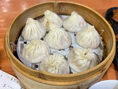 -莱莱小笼·乔艾