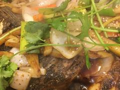 -重庆万州烤鱼(鼎好鱼餐饮临港宝龙店)