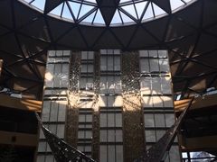 -上海滴水湖皇冠假日酒店