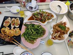 -覃记海鲜美食餐厅