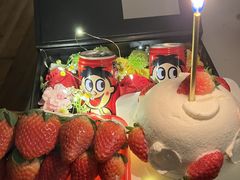 草莓炸弹蛋糕-艾加柒克蛋糕茶歇甜品台(春熙路店)