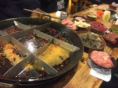 -岗上渣渣老火锅(两路口店)