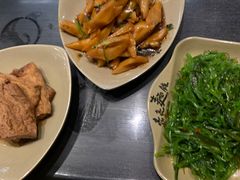 -亮亮面馆(经六路店)