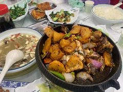 -撒拉人家.酸菜牦牛肉火锅