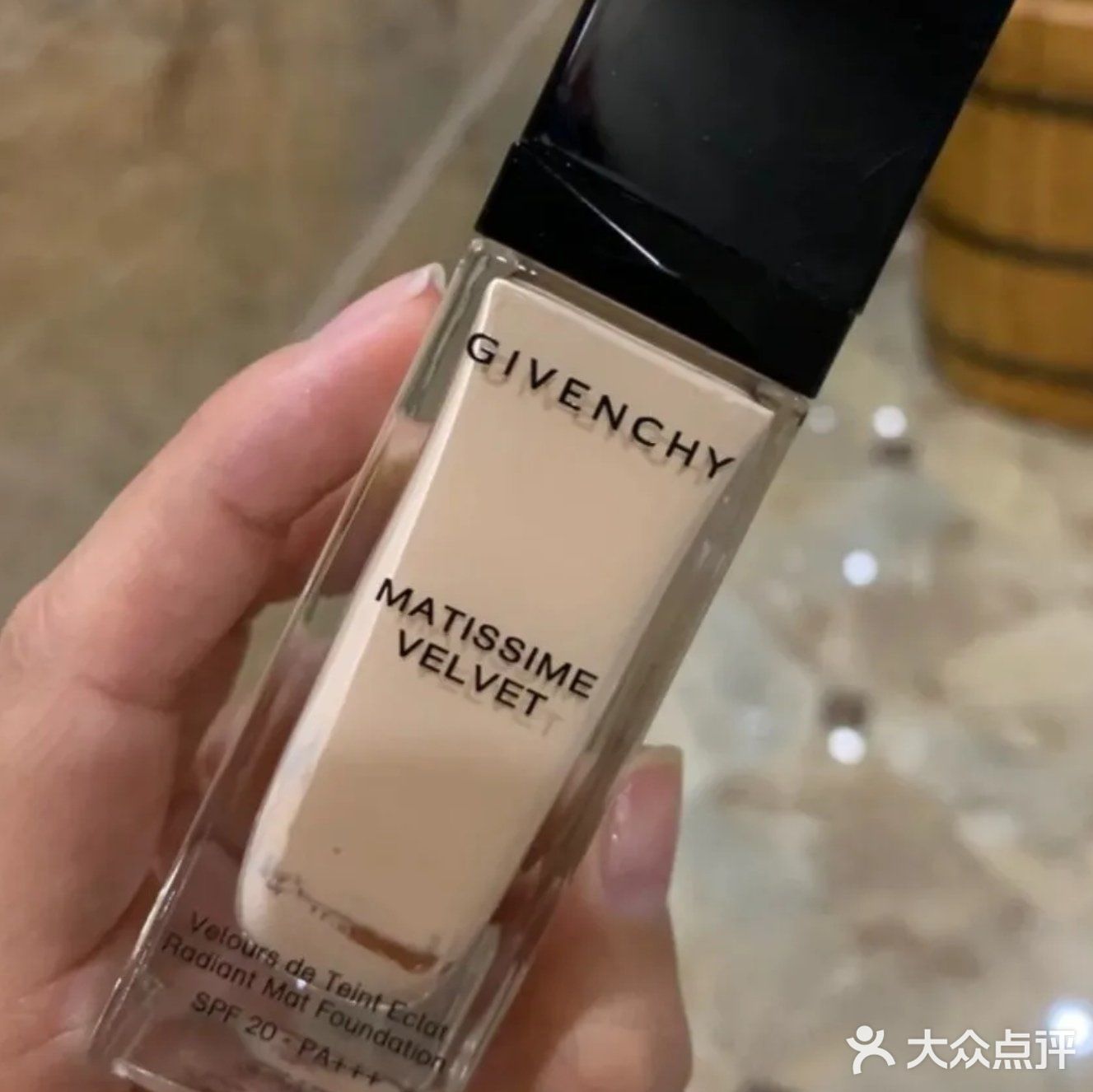 用粉底液海绵粉扑上的妆