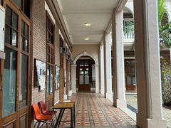-香港大学