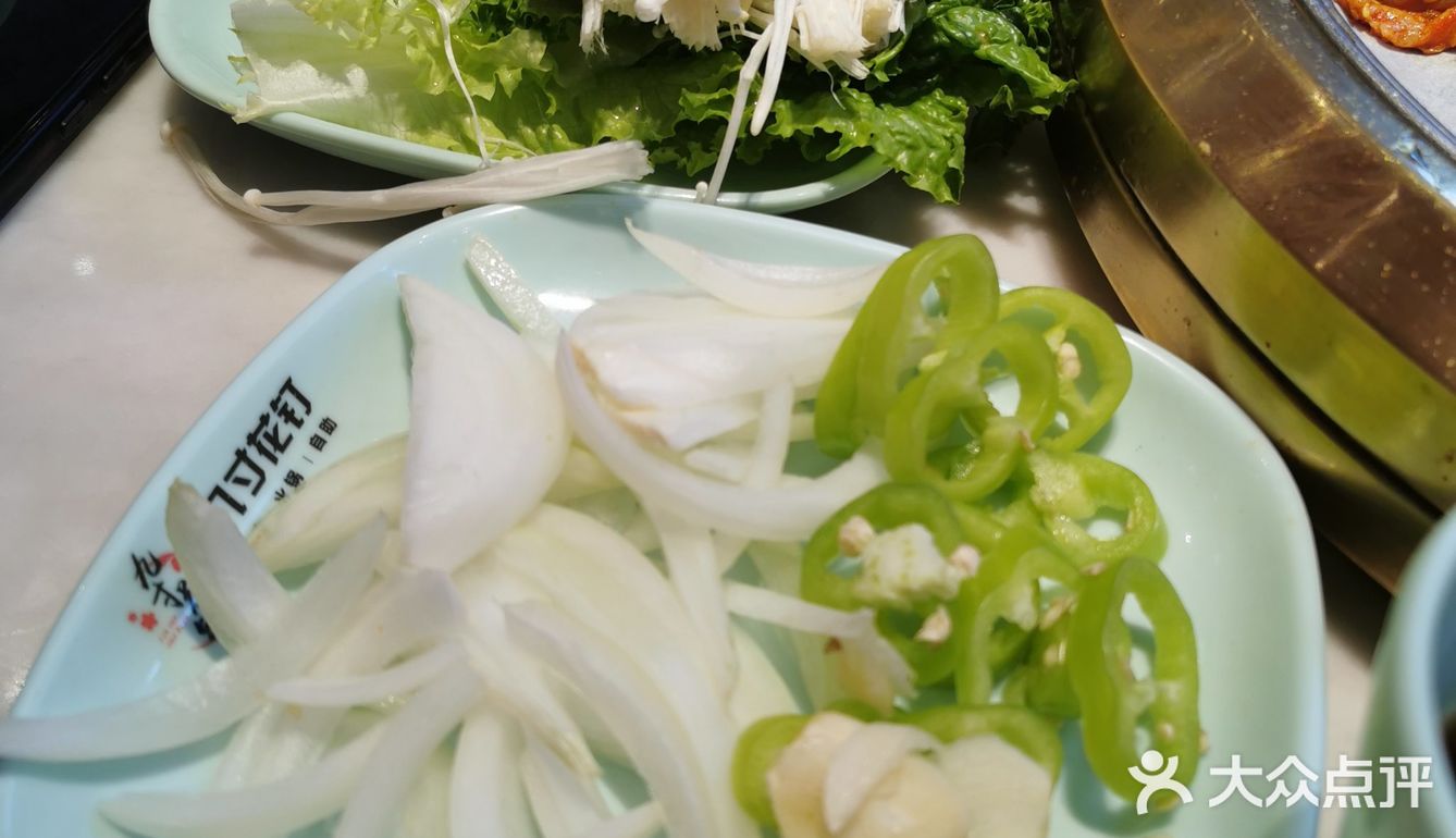 小河蟹都是活的，籽虾大虾都很新鲜