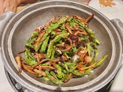 长豆角炒茶树菇-大厨小馆(华阳城店)
