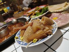 -旧街市鲜货老火锅(大光路店)