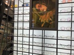 -回瑞眼镜·蔡司·依视路官方授权店(广益路万达店)