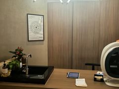 -灸春堂·艾灸·痛症·整脊连锁(之江银泰店)