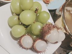 -雍容荟帝王蟹活龙虾展台自助(IFS黑金店)