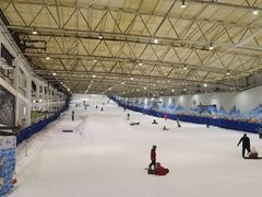 -乔波室内滑雪场