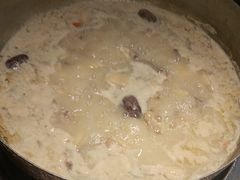 -洪氏嗨捞·广东猪肚鸡·椰子鸡火锅(西咸万象城店)