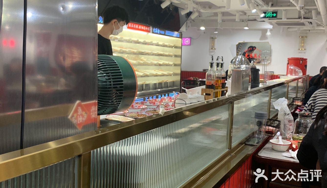 新世界百货附近超高性价比的四川串串火锅店