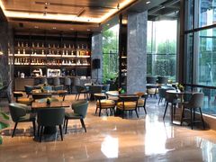 -星河吉酒店-BOND大堂吧·咖啡·简餐