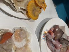 -领鲜活海鲜榴莲自助火锅(东门店)