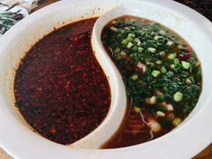 鸳鸯水煮牛肉-成都吃客(九眼桥店)